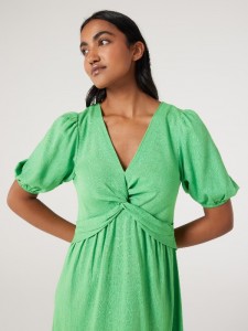 FASHION APPAREL 010